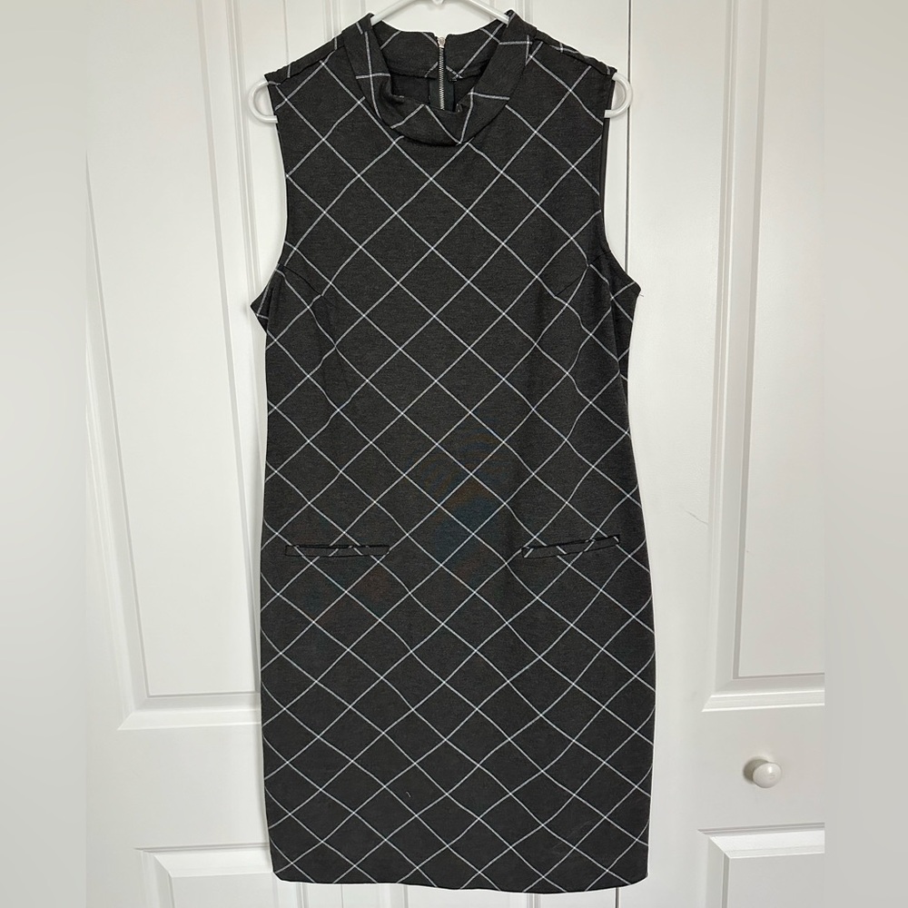 Sharagano sleeveless grey dress